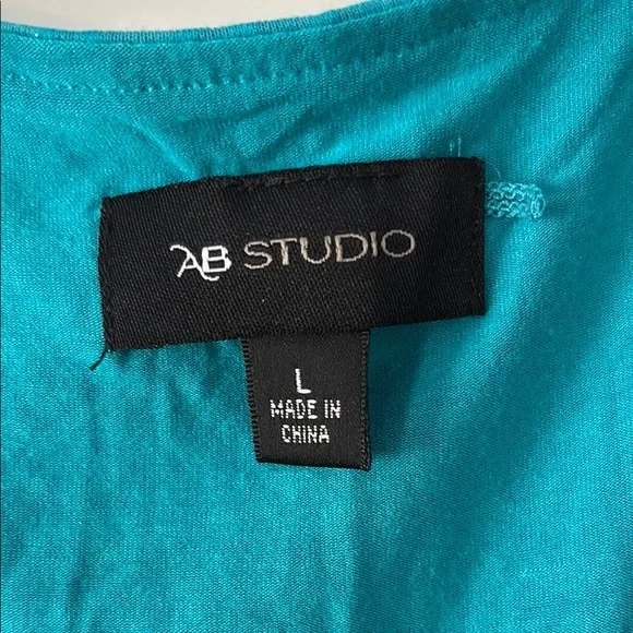 Vince Camuto Blue Asymmetrical Sleeveless Tank Top - Picture 2 of 3